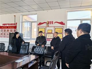 吴青海一行到巴雅尔吐…